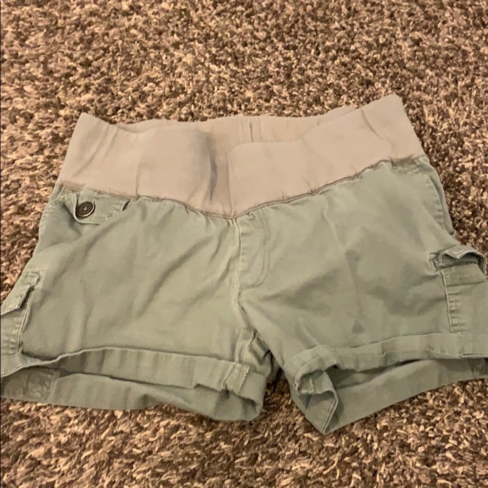 Summer maternity shorts
